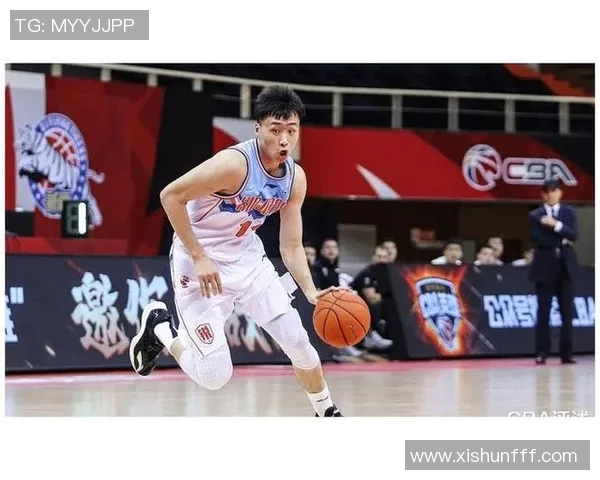 齐麟的崛起与挑战：探讨新生代篮球明星的成长之路与未来展望